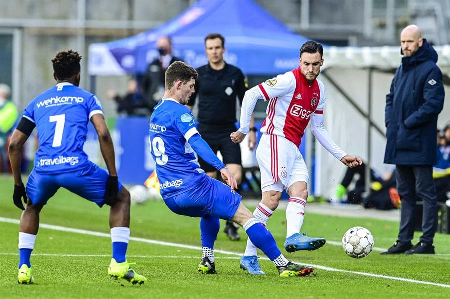 Ajax derrota tranquilamente al PEC Zwolle con marcador de 2-0 en la Eredivisie. David Neres abrió el marcador al minuto 28 del encuentro, el cual se encargó de cerrar Nicolás Tagliafico y darle la victoria a los de Amsterdam, durante la Jornada 26. El mexicano Edson Álvarez fue titular y se colocan en la cima con 63 puntos.