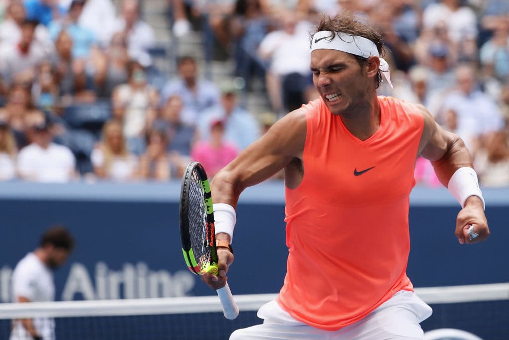 El preclasificado número uno del certamen, el español Rafael Nadal sigue confirmando su buen paso en este torneo al avanzar a la fase de los mejores ocho tenistas.