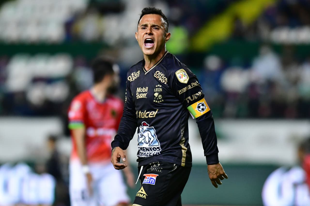 Acusan vecinos a Luis Montes por sus fiestas hasta las 6 de la mañana