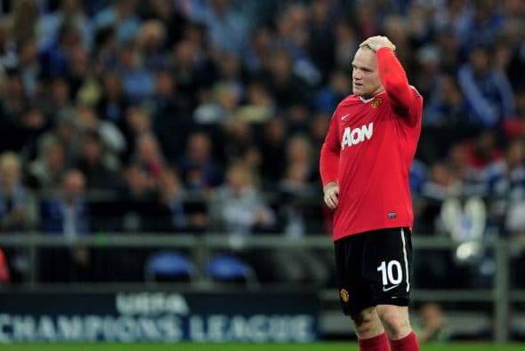 El atacante inglés no podía creer que el marcador siguiera igualado.