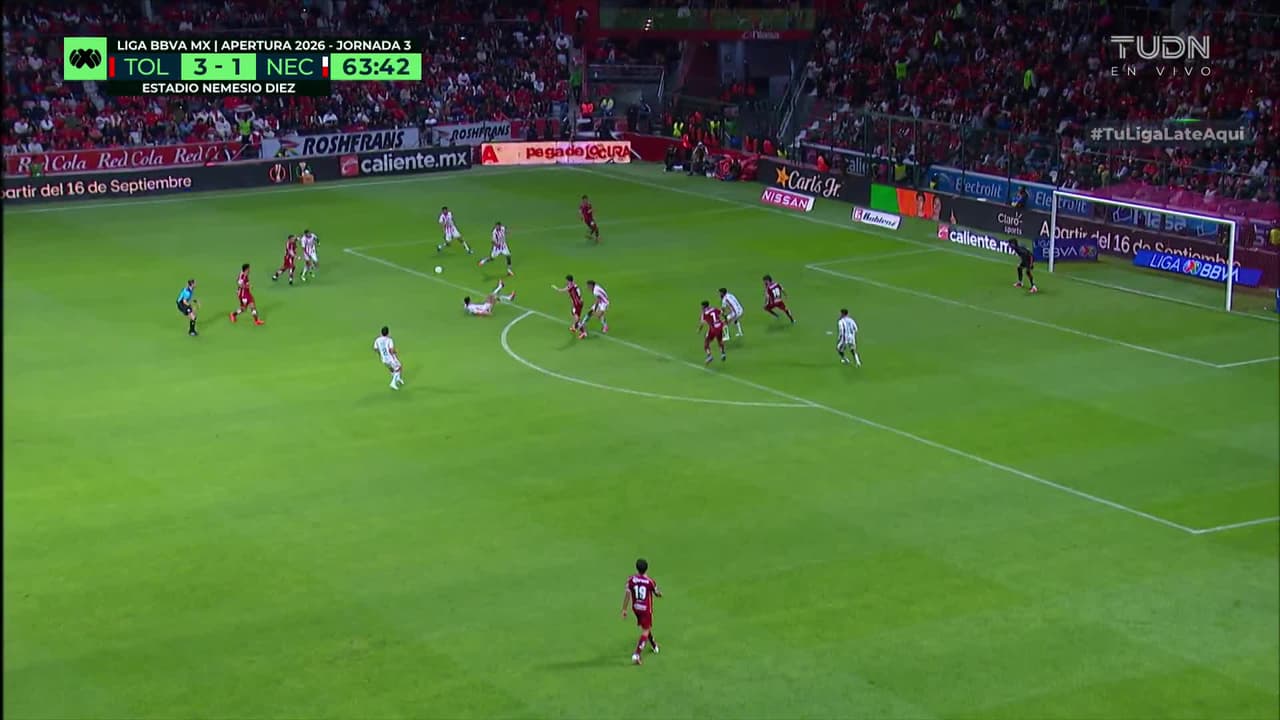 ¡TIRO ATAJADO! disparo por Alexis Vega.