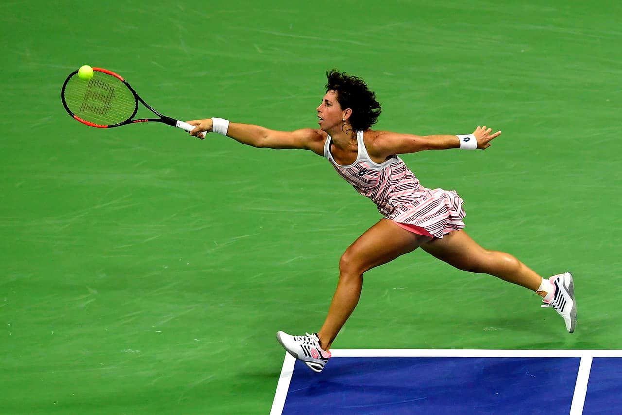 En el otro juego de los cuartos de final, la española Carla Suárez Navarro se enfrentó a la estadounidense Madison Keyes en el juego de la noche.