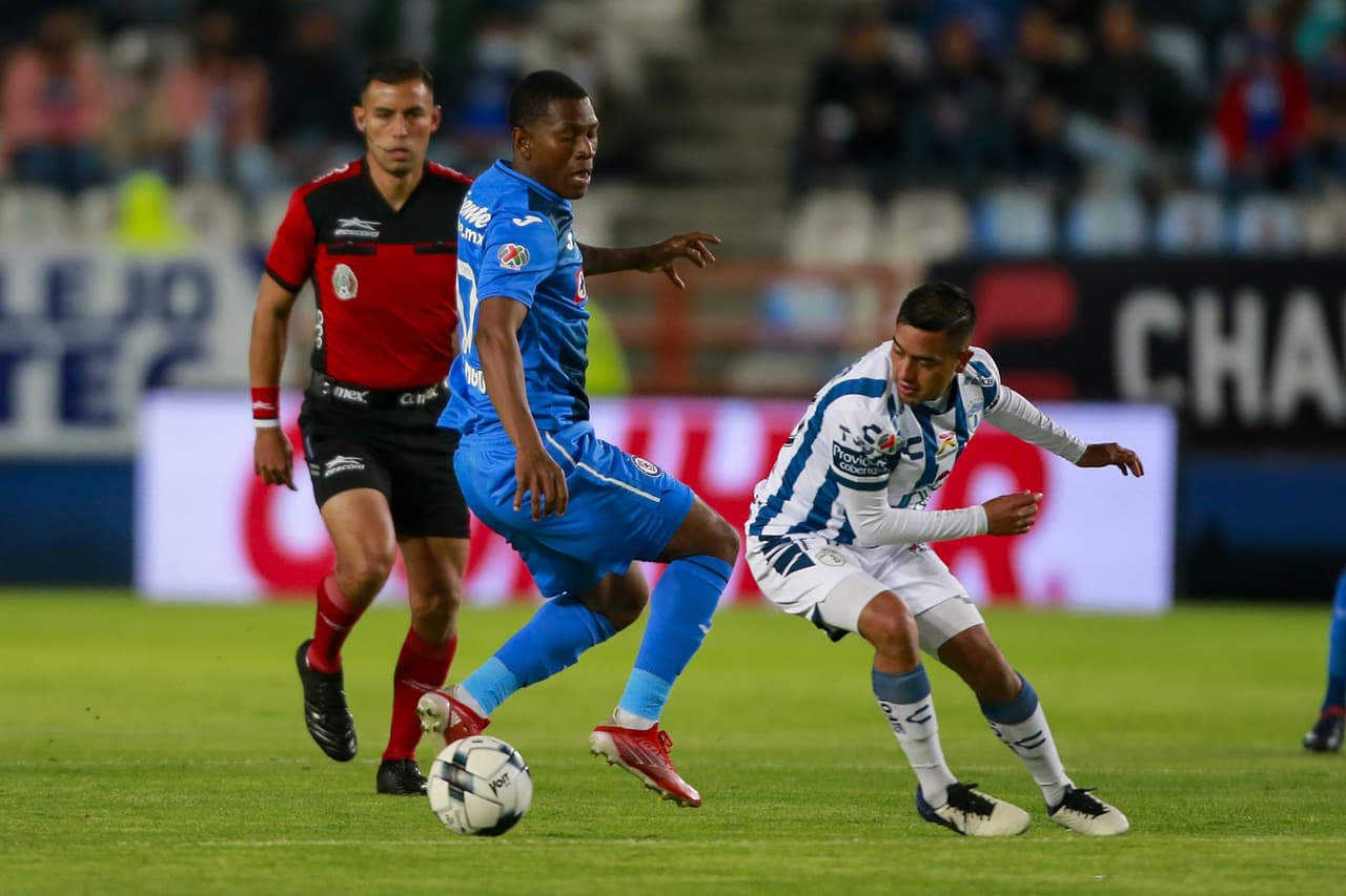 Pachuca derrotó a Cruz Azul y con ello retomó el liderato del Clausura 2022, además, hiló siete juegos sin perder.