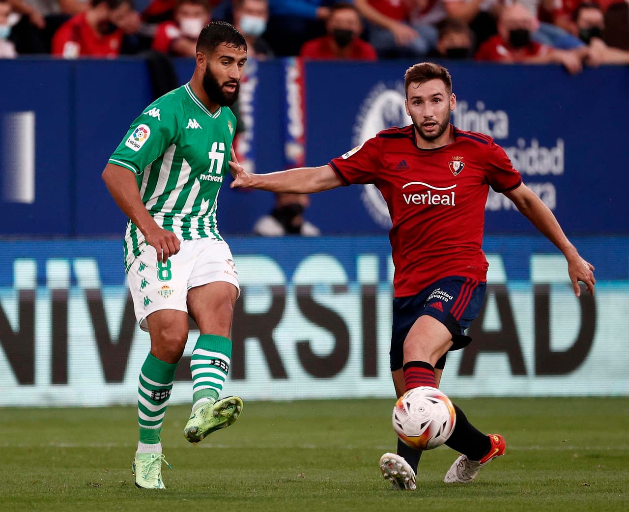Real Betis se impone al Osasuna 3-1 con goles de Kike Hermoso (21'), Juanmi Jiménez (80') y Willian José (90+3'), mientras durante la Jornada 6 en La Liga, logrando subir a la octava posición de la tabla. El mexicano Andrés Guardado fue titular durante el partido.