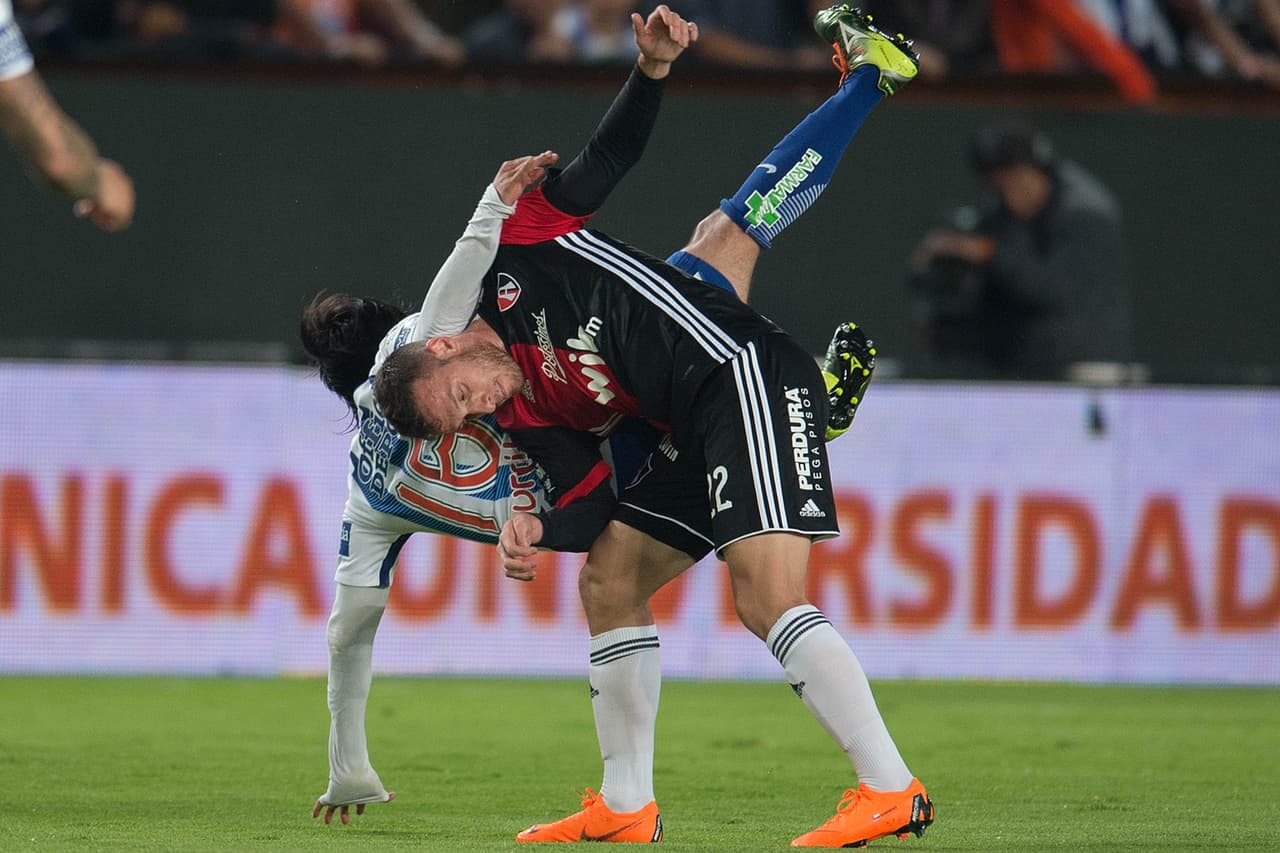 Por momentos, el partido se tornó áspero y falto de ritmo.