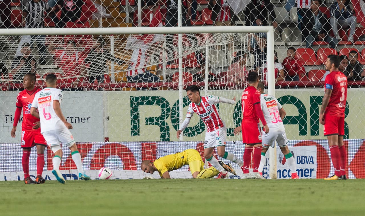 En las primeras 14 jornadas, Necaxa sólo había marcado 13 goles por lo que la cosecha de este sábado es la mejor del Apertura 2017.