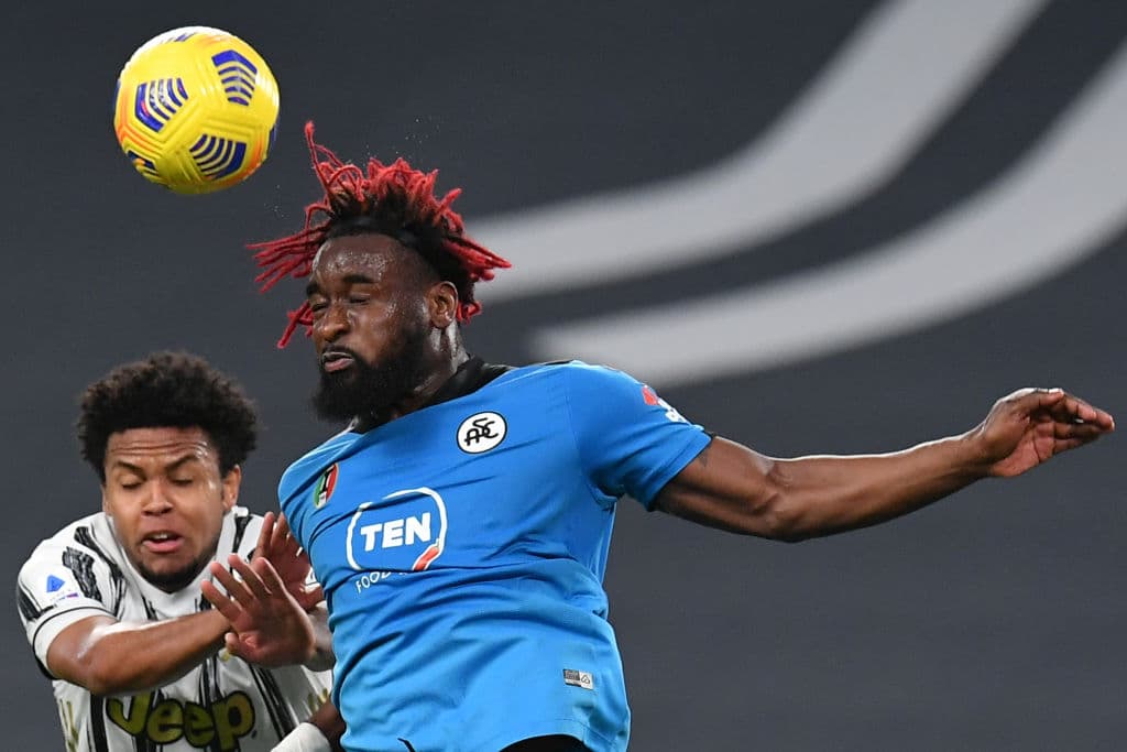 Inicia la Jornada 25 de la Serie A y la Juventus se impone al Spezia Calcio con un marcador de 3-0. Álvaro Morata abrió el marcador hasta la segunda parte del encuentro (62'), quien fue seguido por Federico Chiesa (71'). El tercer tanto cayó al minuto 89, y para cerrar con broche de oro, Cristiano Ronaldo empujó el balón con zurda para darle la victoria absoluta a la Vecchia Signora.