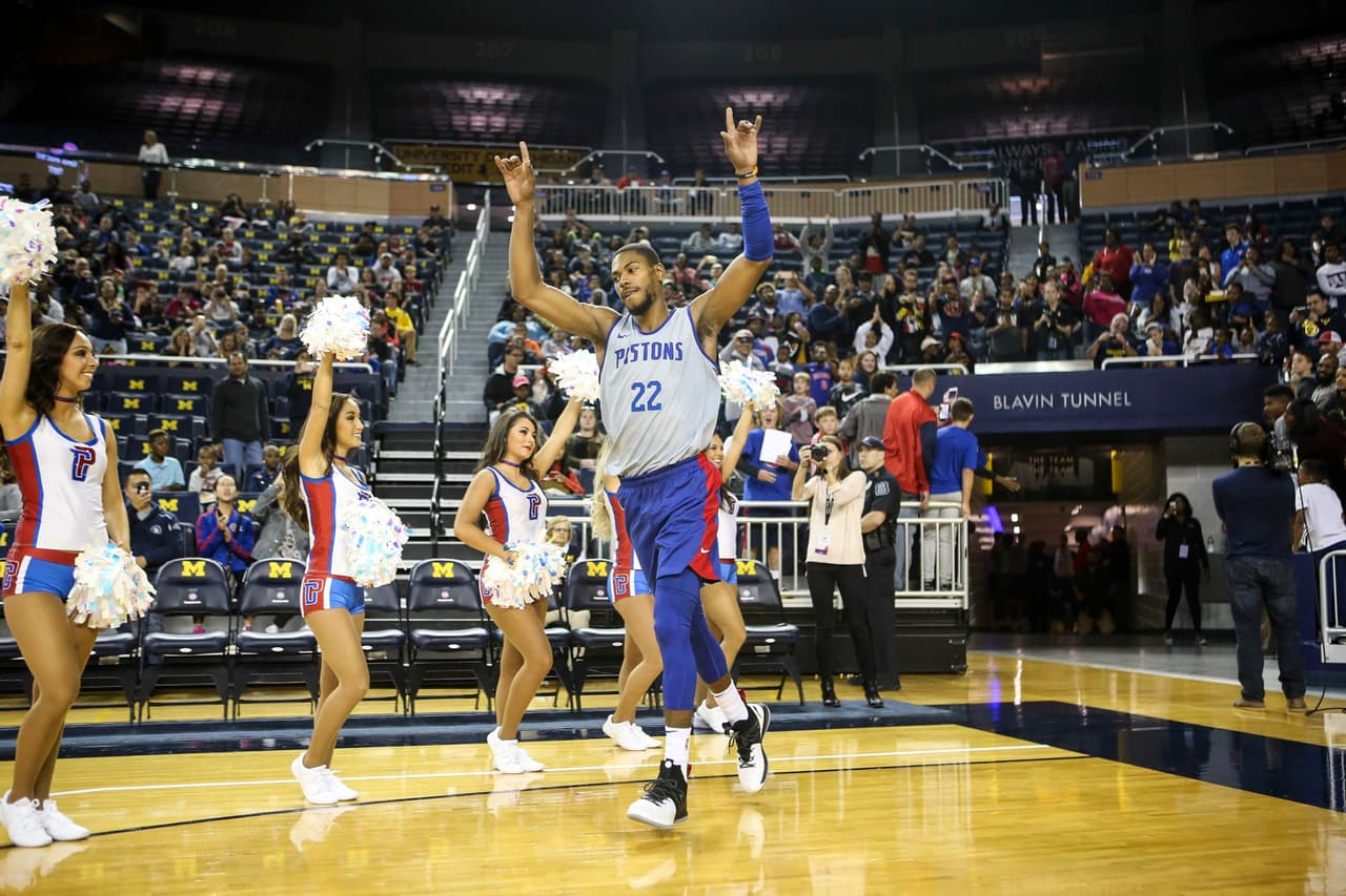 Glen Robinson III pasa a los Philadephia 76ers.
