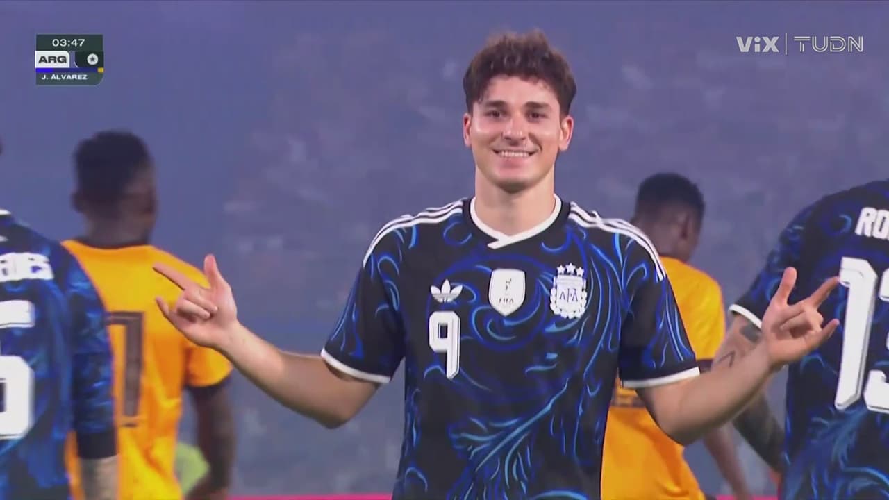 ¡Rapidito! De Messi para Álvarez y Argentina ya lo gana 1-0