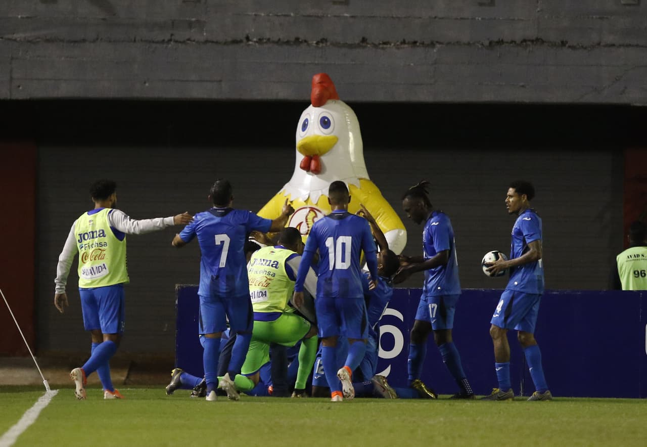 El defensor Maynor Figueroa hizo el gol con el que Honduras empató el miércoles 1-1 como visitante ante Paraguay, en un duelo de fogueo para las dos selecciones.