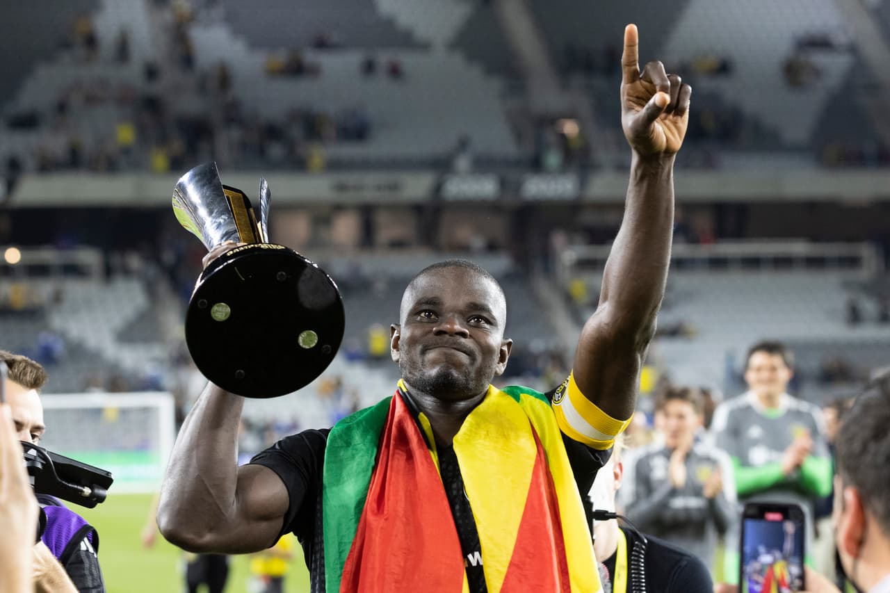 Jonathan Mensah, jugador de Columbus Crew, jugará la C.A.N. con Ghana.