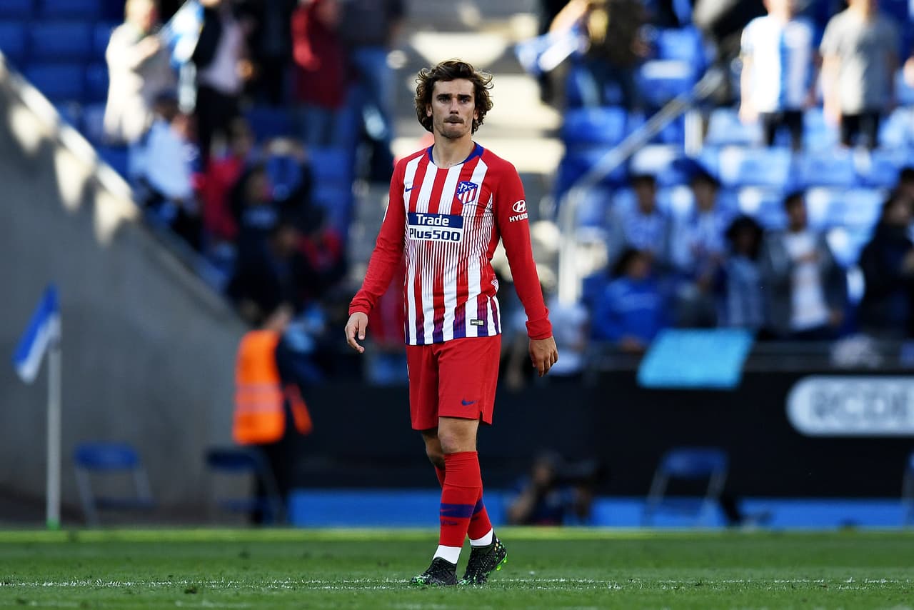 Diego Simeone, entrenador del Atlético de Madrid, comenzó a meterle presión a Antoine Griezmann para que no deje el equipo para irse, seguramente, al Barcelona. "Creemos que seguirá, no tengo ningún temor", dijo el argentino.