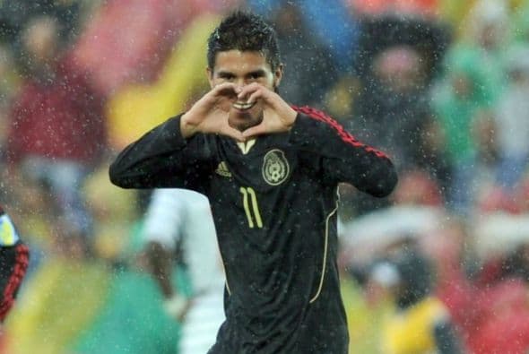 Aunque el futuro del mexicano sigue en el aire por las negociaciones entre el Chelsea y el Córdoba la calidad ya está más que mostrada con los españoles.