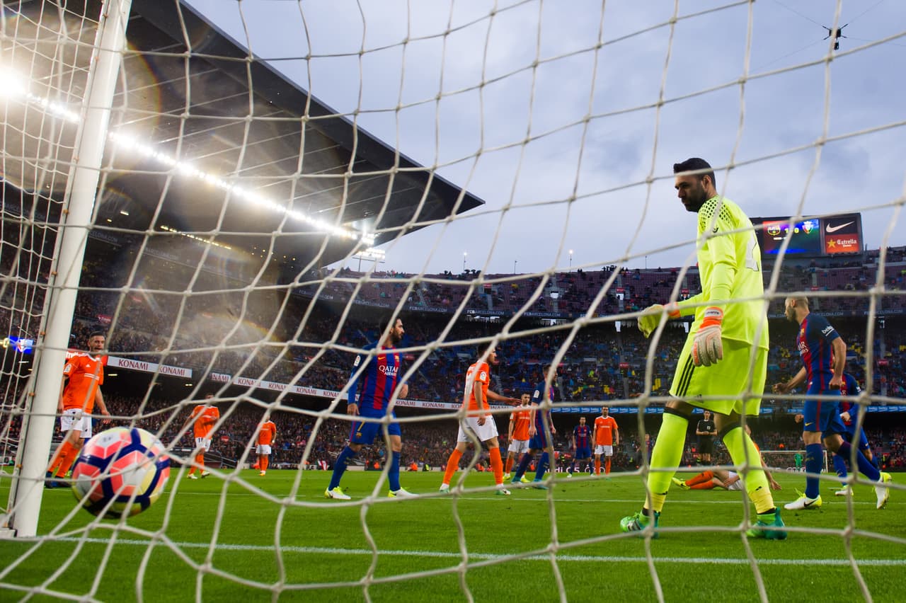La impotencia de Osasuna en la cancha en el primer tiempo fue evidente y así se fueron ambos equipos al descanso 2-0.
<br>
