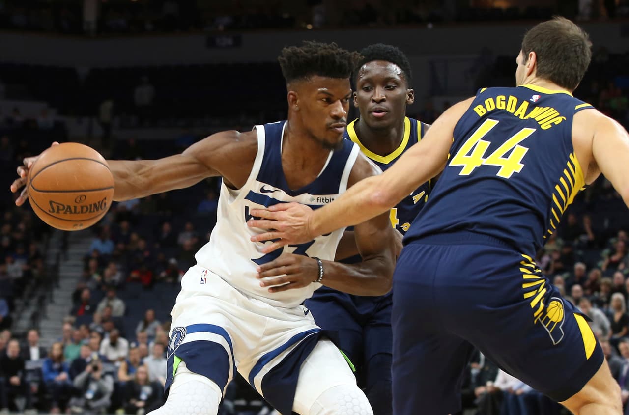 <b>Indiana 91-101 Minnesota</b>. Jimmy Butler encabezó a Minnesota con 20 puntos para ayudar a los Timberwolves a conseguir su segundo triunfo de la temporada a costa de los Pacers (2-2).