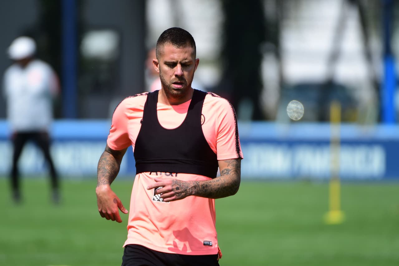 América confirmó la baja de Nicolás Benedetti y las lesiones de Nicolás Castillo y Oribe Peralta, pero sigue la evolución de Jérémy Menez y Roger Martínez que volvieron a la actividad en la Liga MX tras sus lesiones.