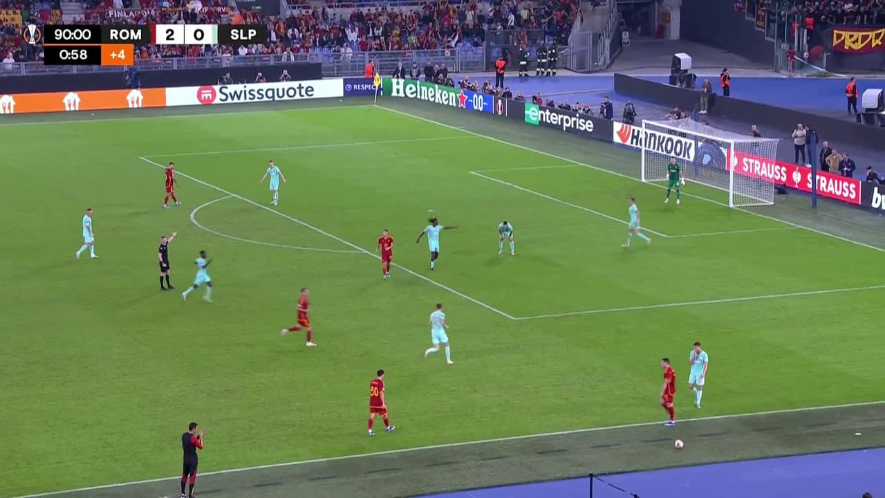 ¡TIRO ATAJADO! disparo por Andrea Belotti.