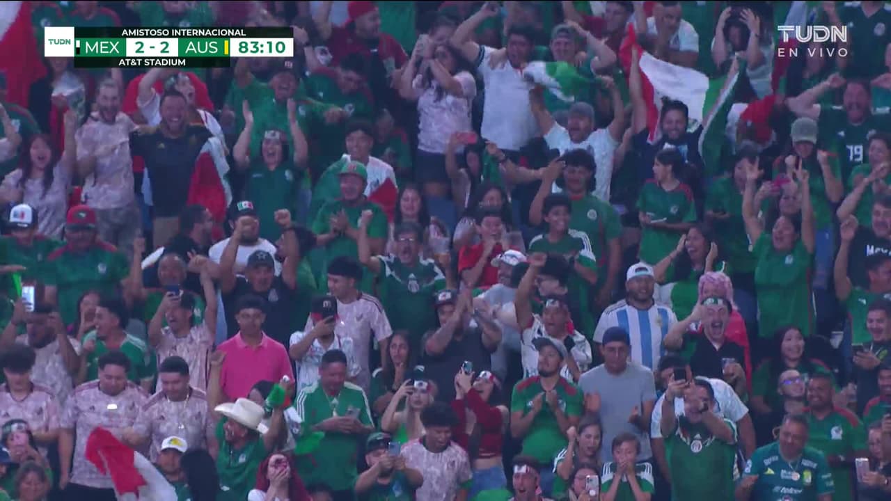 ¡GOL!  anota para México. César Huerta