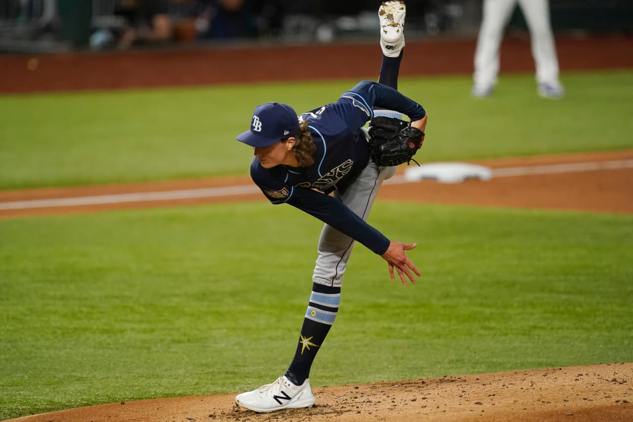 Los Tampa Bay Rays no encuentran el pitcheo que querían y los Dodgers se aprovechan de eso para vencer 3-8 y adelantarse en la Serie Mundial.