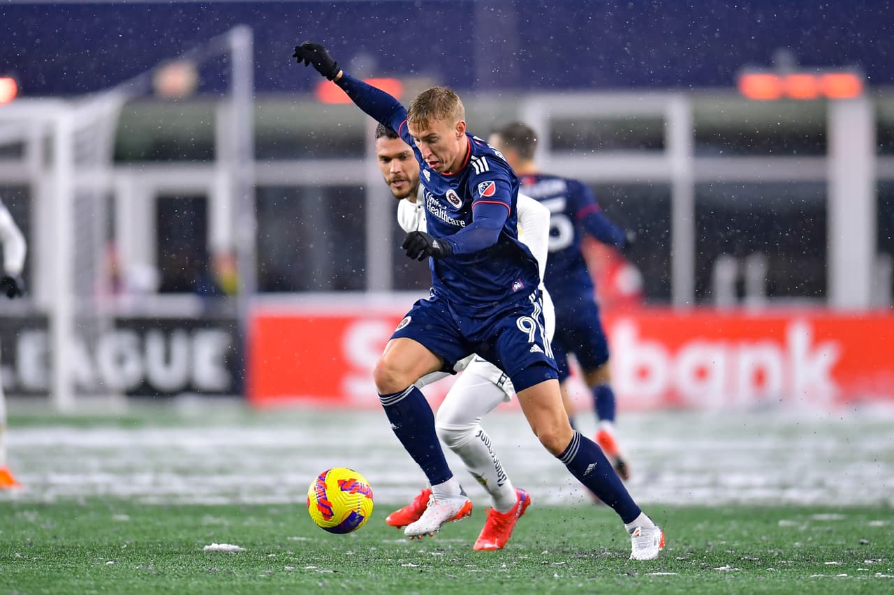 New England Revolution fue muy superior a los Pumas y se impuso gracias a un doblete de Adam Buksa y otro tanto de Sebastian Lletget.