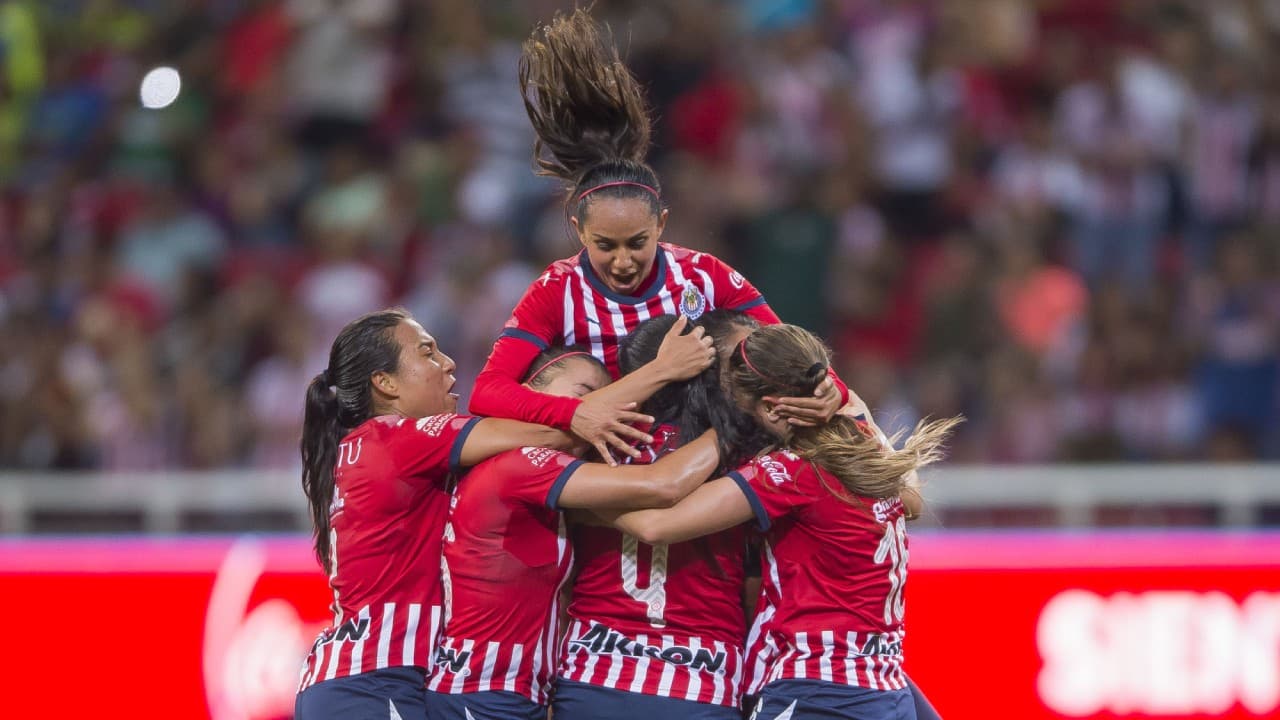 Chivas está a un punto del liderato general de la Liga MX Femenil.