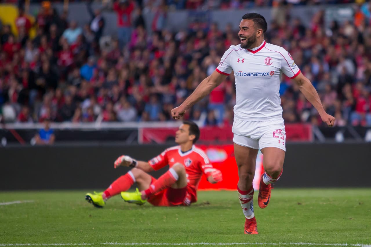 Fue justamente Canela, el hombre de abrir el marcador a los 22 minutos del encuentro. Lo hizo tras un servicio preciso de Quiñones y ante una pobre marca del Atlas.