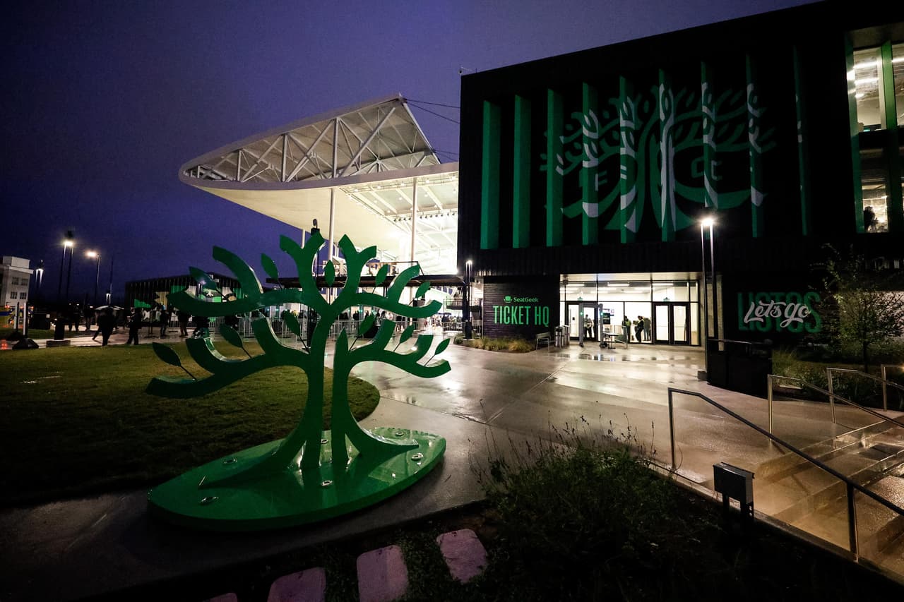 De noche el Q2 Stadium luce más que bien.
<br>