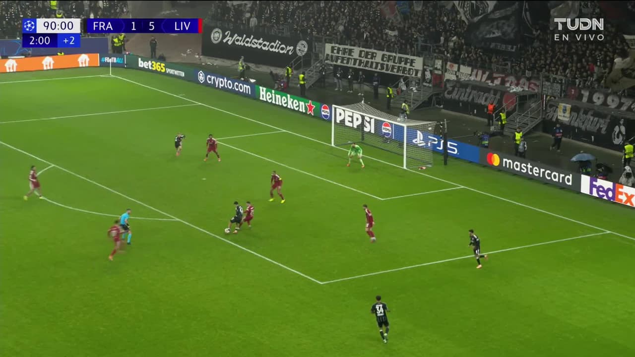 ¡TIRO ATAJADO! disparo por Federico Chiesa.