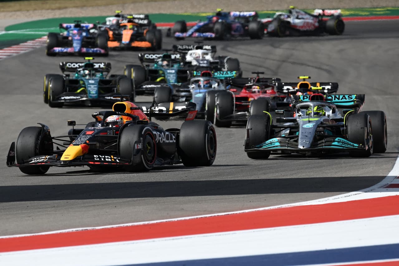 Brad Pitt, Pharrell Williams y Ed Sheeran atestiguaron el triunfo de Red Bull en el GP de Estados Unidos.