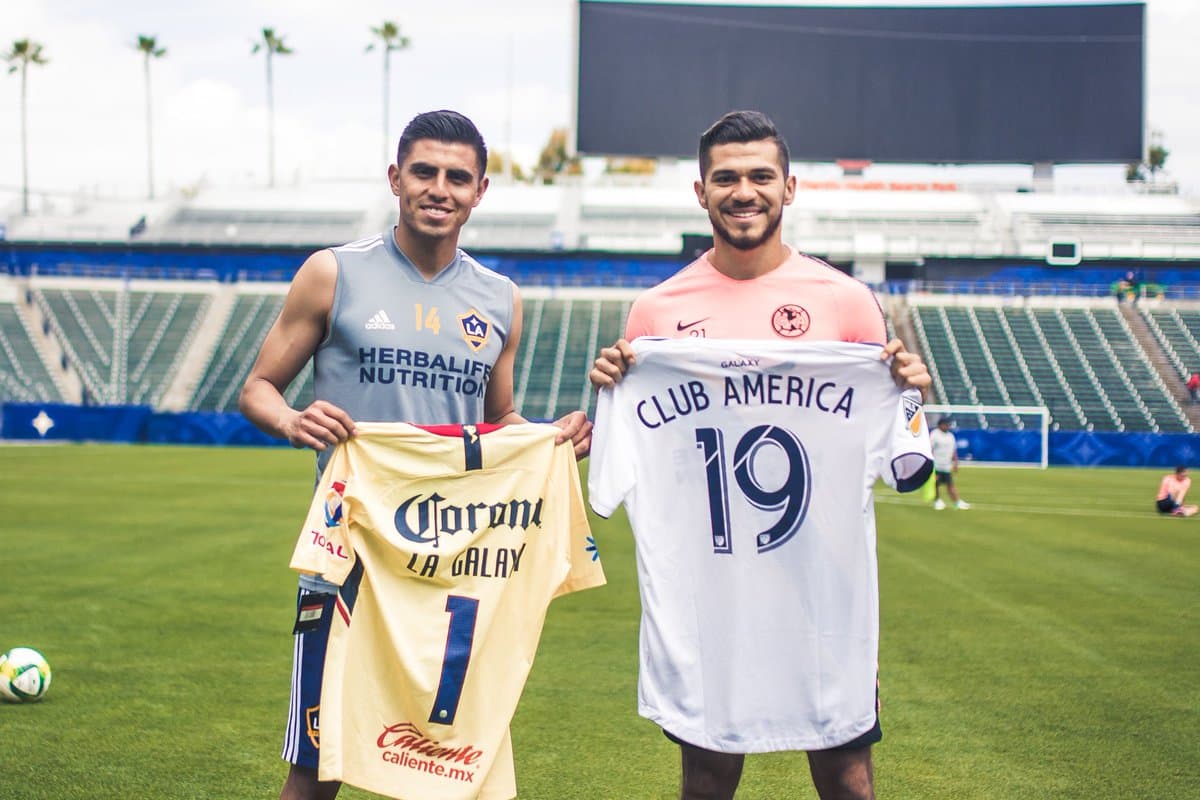 Joe Corona (izquierda) y Emanuel Aguilera (derecha).