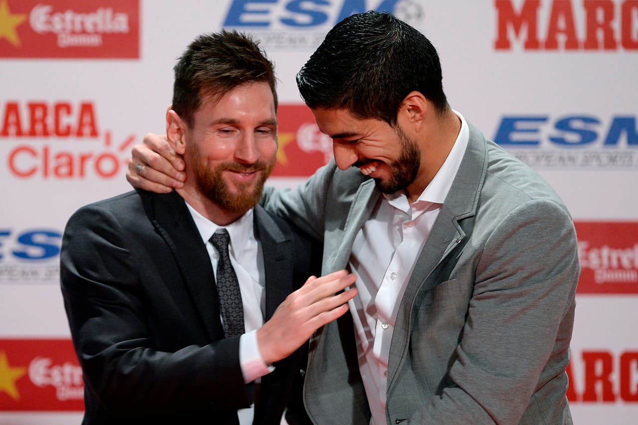 Suárez tiene junto a Messi una de las parejas ofensivas más peligrosas de Europa, pero ante todo tiene una gran amistad.