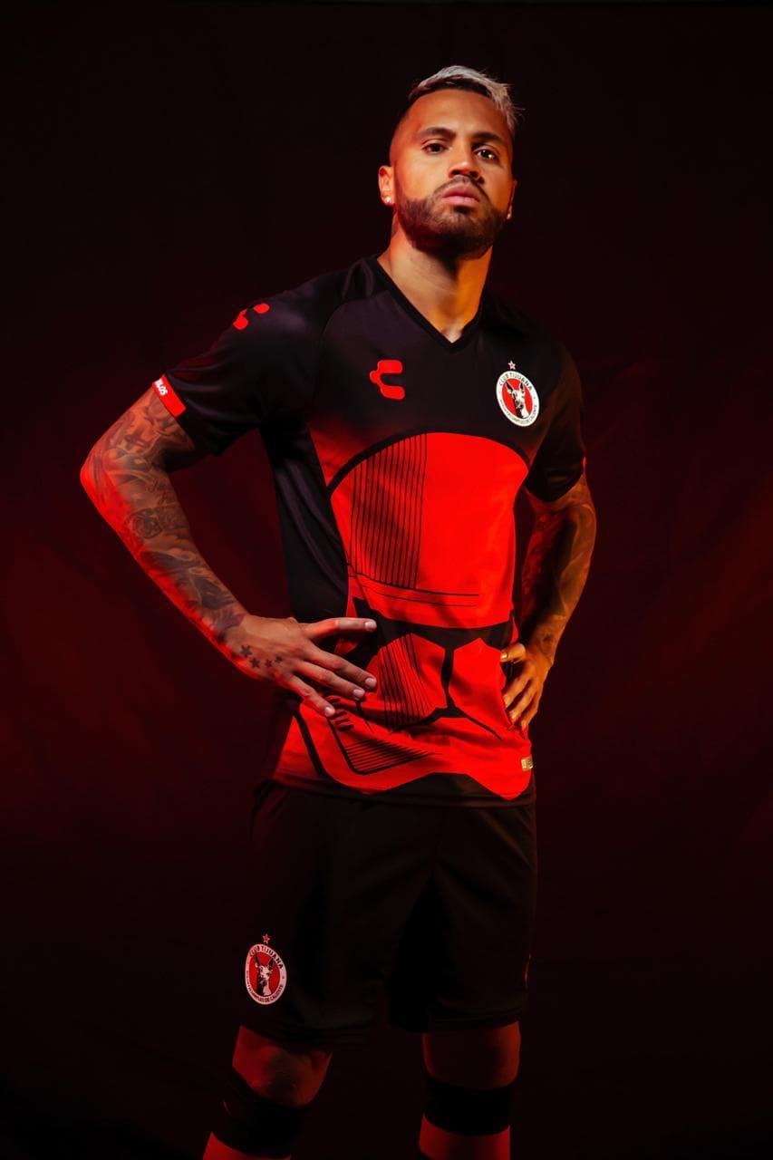 Xolos presentará ante Monterrey un jersey conmemorativo de Star Wars a propósito del estreno de la última entrega de la saga.