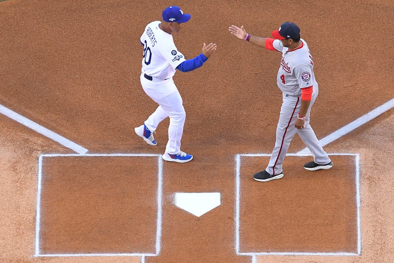 Los Dodgers se llevan el juego 1 de la Serie Divisional de la Liga Nacional 6-0 sobre los Nationals con un brillante pitcheo de Walker Buehler y una gran ofensiva liderada por Max Muncy.