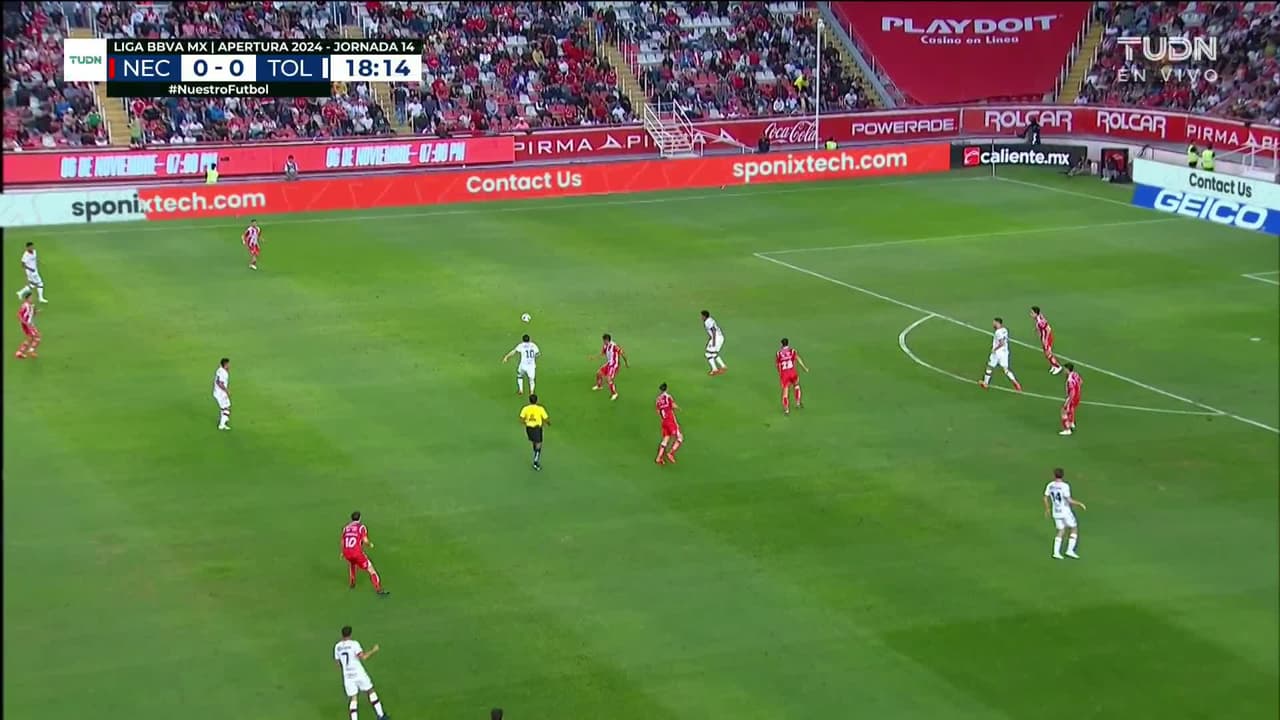 ¡GOL!  anota para Toluca. Jesús Angulo