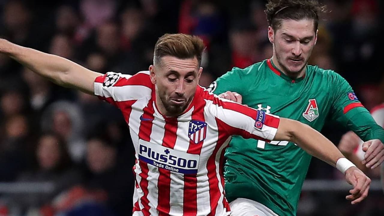 Héctor Herrera sigue en la lucha por regresar a la titularidad 