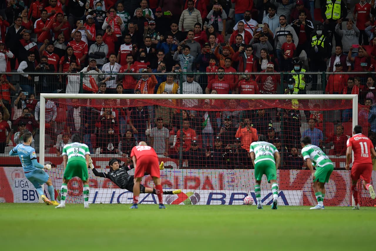 Con gol de último minuto el Toluca se llevó la victoria ante Santos en el juego de Ida de los Cuartos de Final.