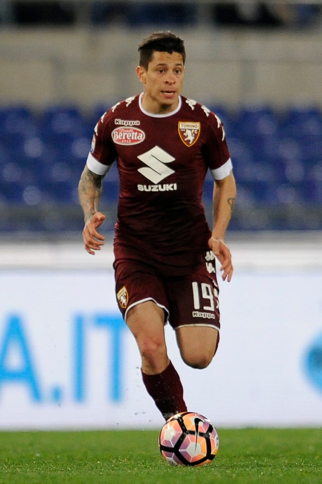 Juan Manuel Iturbe debutó a los 16 años en el Cerro Porteño de Paraguay. Como nació en Argentina, jugó para la 'Albiceleste', aunque al final optó por Paraguay. Le apodaban 'El próximo Messi'.