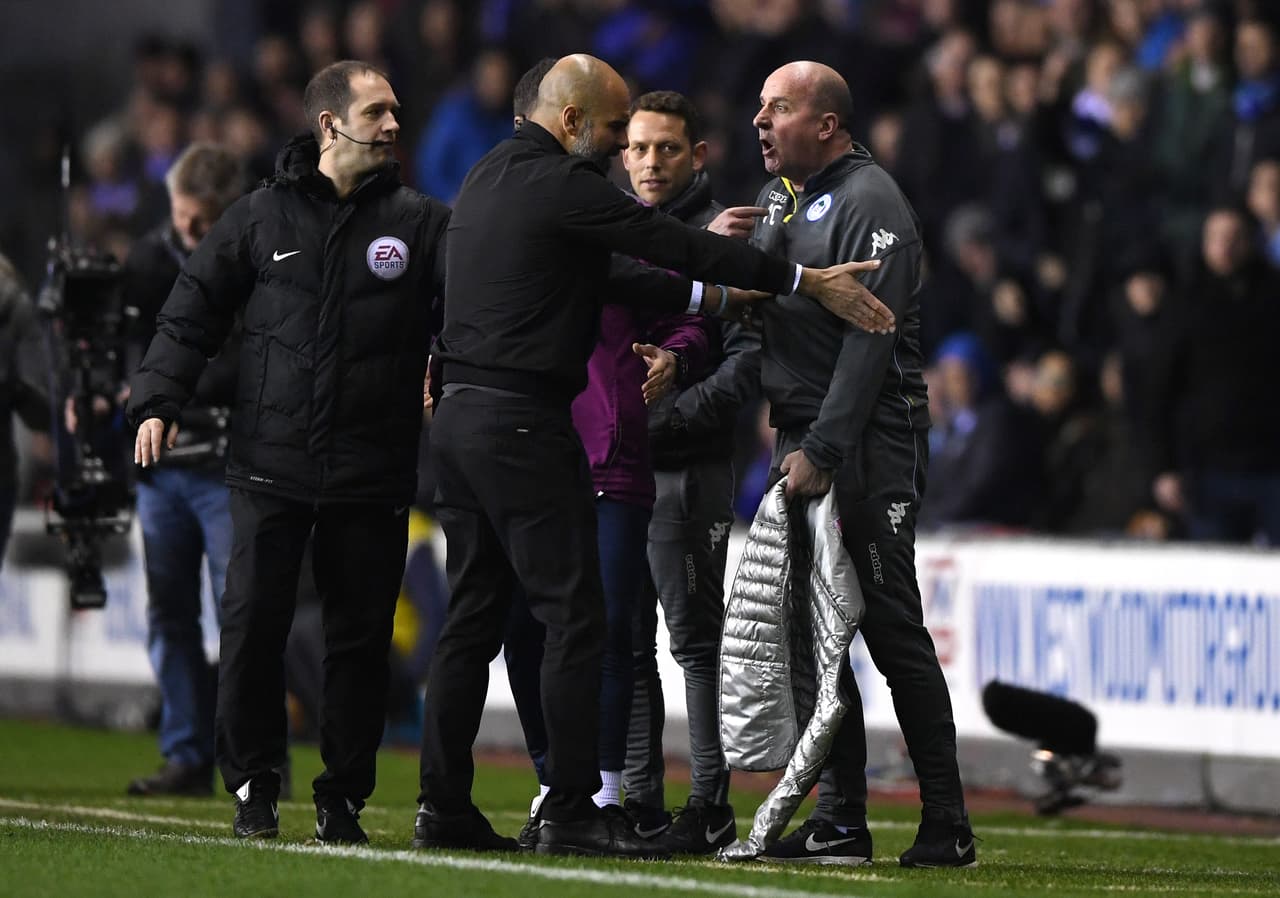 La acalorada discusión de Josep Guardiola con el técnico de Wigan fue otra de las muestras del español.