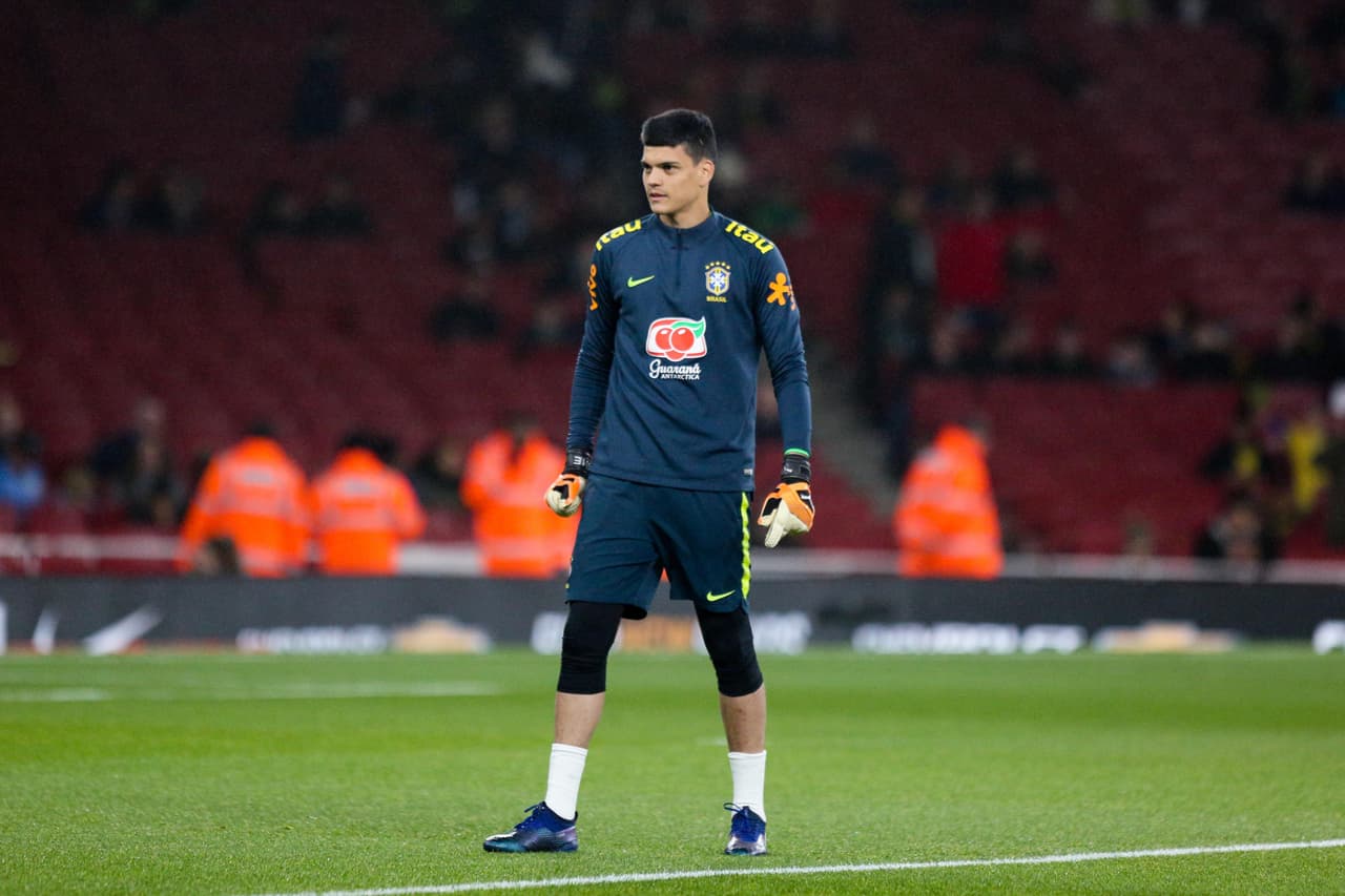 El joven portero Gabriel Brazao, del Cruzeiro, sigue negociando con el Inter de Milán para sumarse en este mercado.