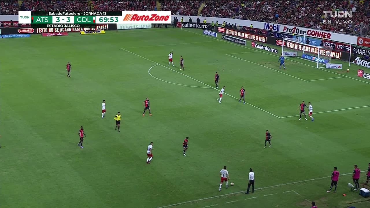 ¡TIRO ATAJADO! disparo por Alexis Vega.