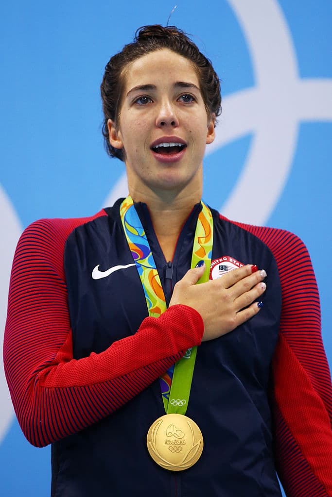 En los 200 metros espalda femenino, Madeline Dirado se lleva el oro batiendo por seis centésimas a Hosszu. El bronce se lo llevó la canadiense Hilary Caldwell.