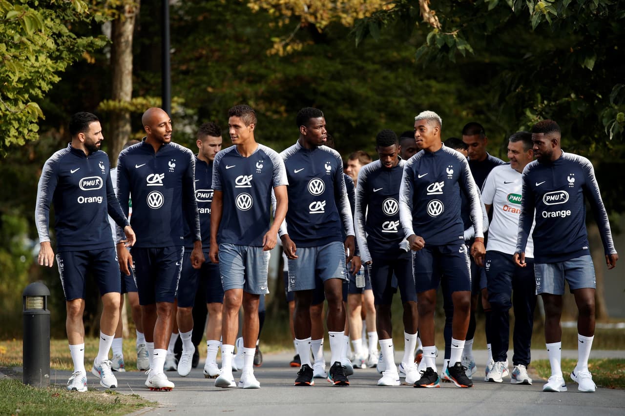 Luego de su título en Rusia, Francia se reunió en el Centro de Entrenamiento Nacional Clairefontaine, cerca de París.