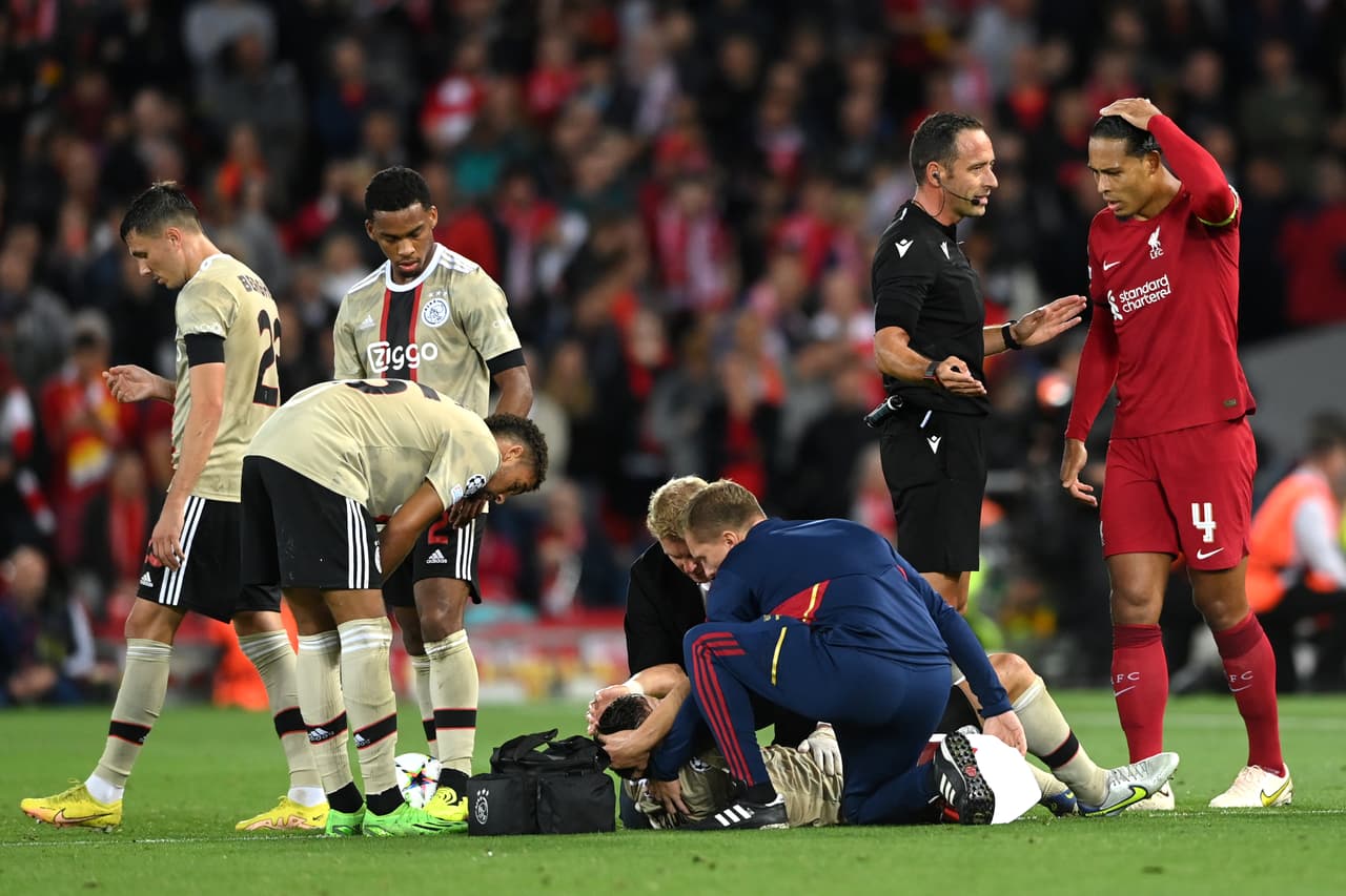 La lesión de Rensch le permitió a Jorge Sánchez entrar.