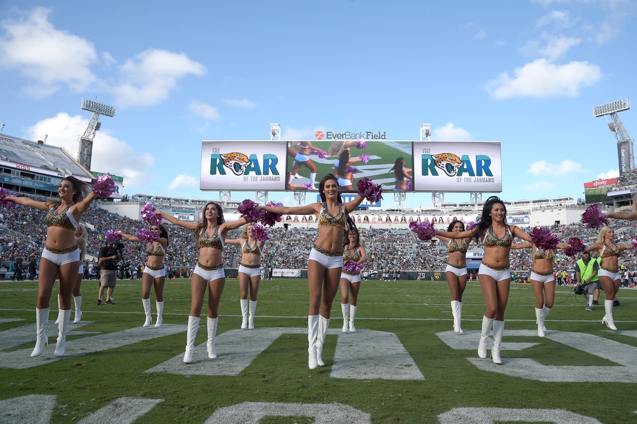 Son hermosas, tienen energía y sus bailes le dan alegría al ambiente en los estadios de la NFL: sin duda, las porristas tienen un papel muy especial para el espectáculo del fútbol americano.