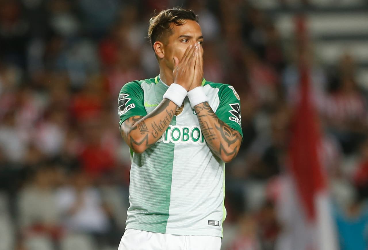 El delantero aún tiene contrato con Atlético Nacional.