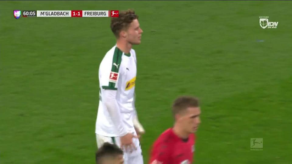Tiro de esquina para Borussia Mönchengladbach