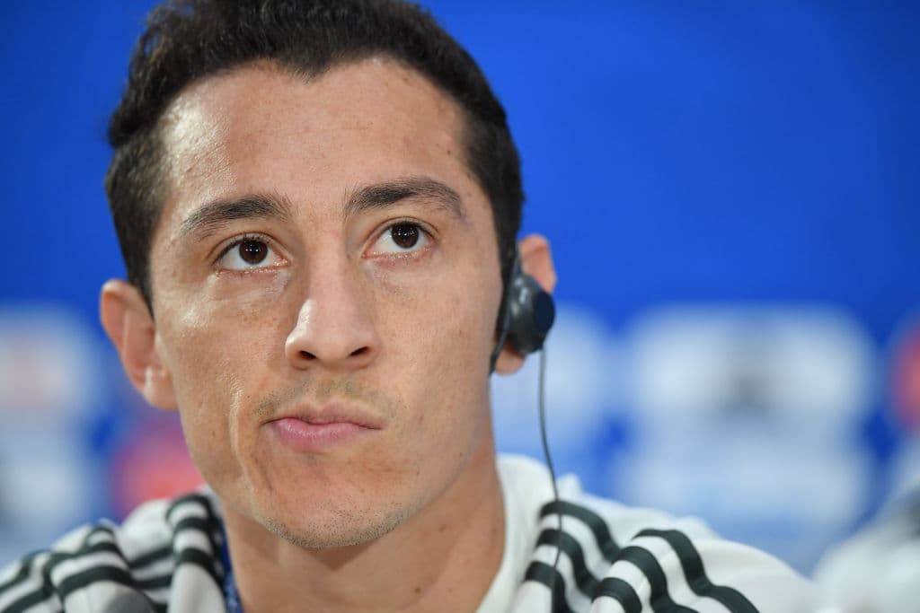 Andrés Guardado no jugó con el Real Betis que empató 2-2 con el Lille de Francia.