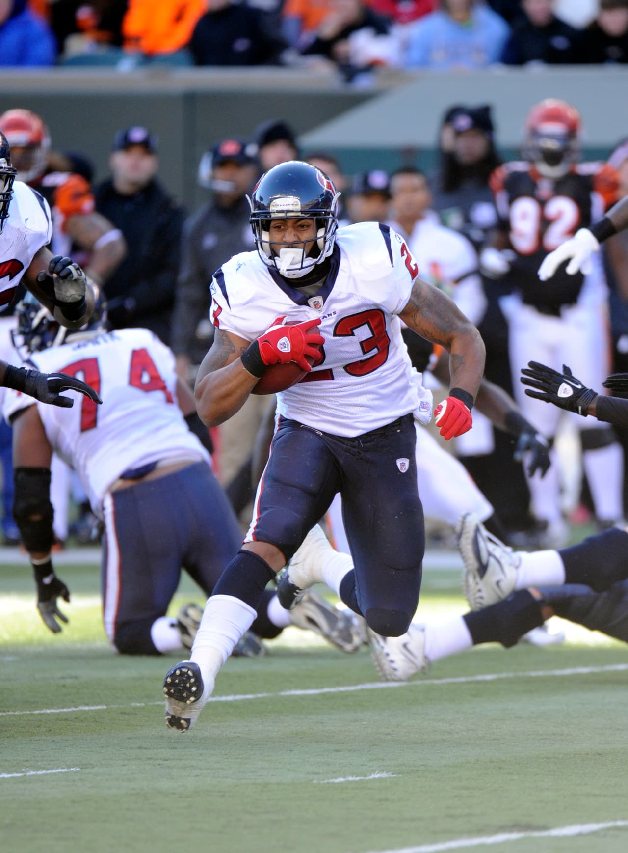 En la Temporada 2011 inicia la racha actual de 4 fracasos consecutivos en Ronda de Comodines, todo bajo el mando de Marvin Lewis con Andy Dalton de quarterback. Esta vez los Bengals avanzan de comodines con marca de 9-7, terceros en su División, y se enfrentan a los Houston Texans en el Reliant Stadium. Primer partido de playoffs para los Texans en su historia y se imponen 31 – 10.