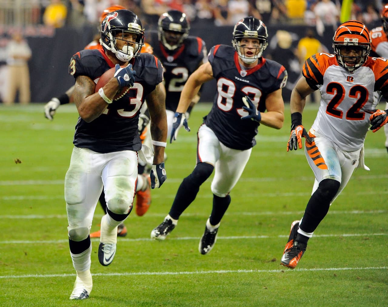 Temporada 2012, Los Bengals terminan con marca de 10-6, empatados con los Baltimore Ravens que terminan como campeones divisionales. Cincinnati tiene que viajar otra vez a Houston para enfrentar a los Texans, otra vez en el Reliant Stadium donde, otra vez perdieron, 19 – 13, cuarto fracaso en partido de playoffs para Marvin Lewis.