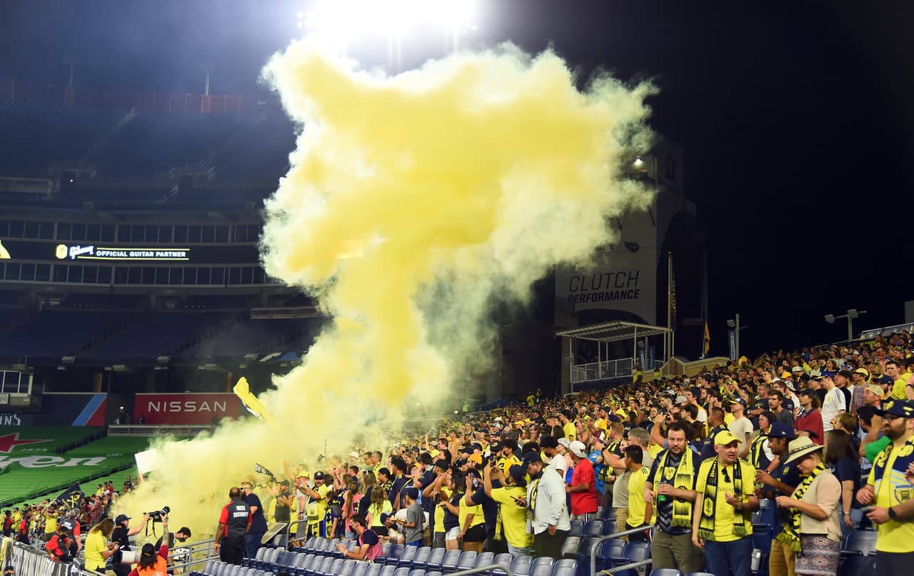 La buena cantidad de público que se reunió en el Nissan Stadium el domingo por la noche regresó feliz a sus casas.